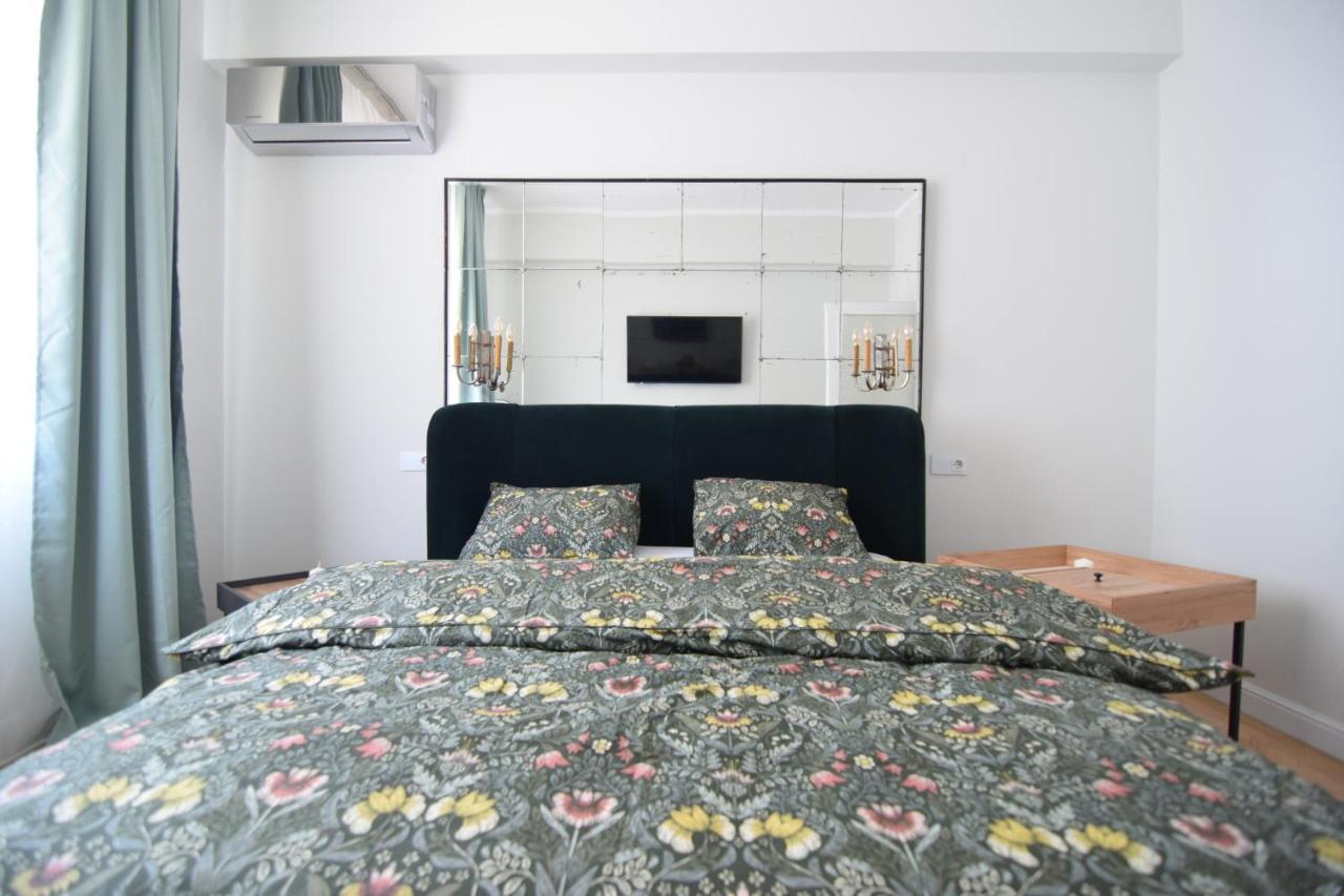 Beautiful Apartment In Old City Bucureşti Eksteriør bilde