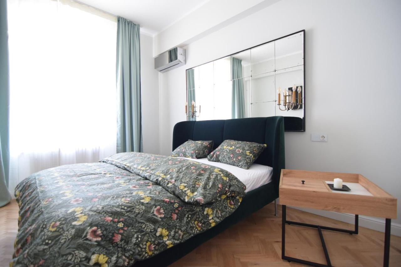 Beautiful Apartment In Old City Bucureşti Eksteriør bilde