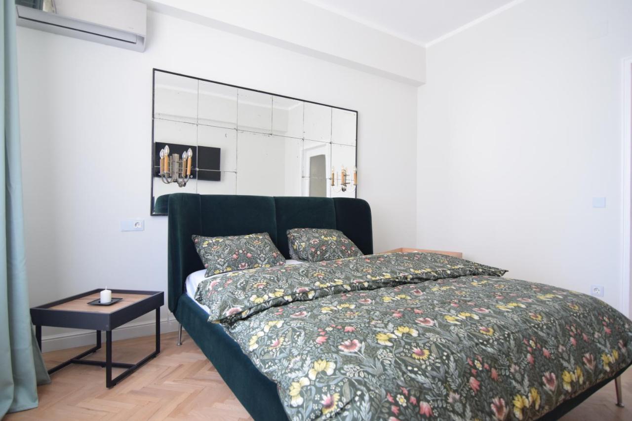 Beautiful Apartment In Old City Bucureşti Eksteriør bilde
